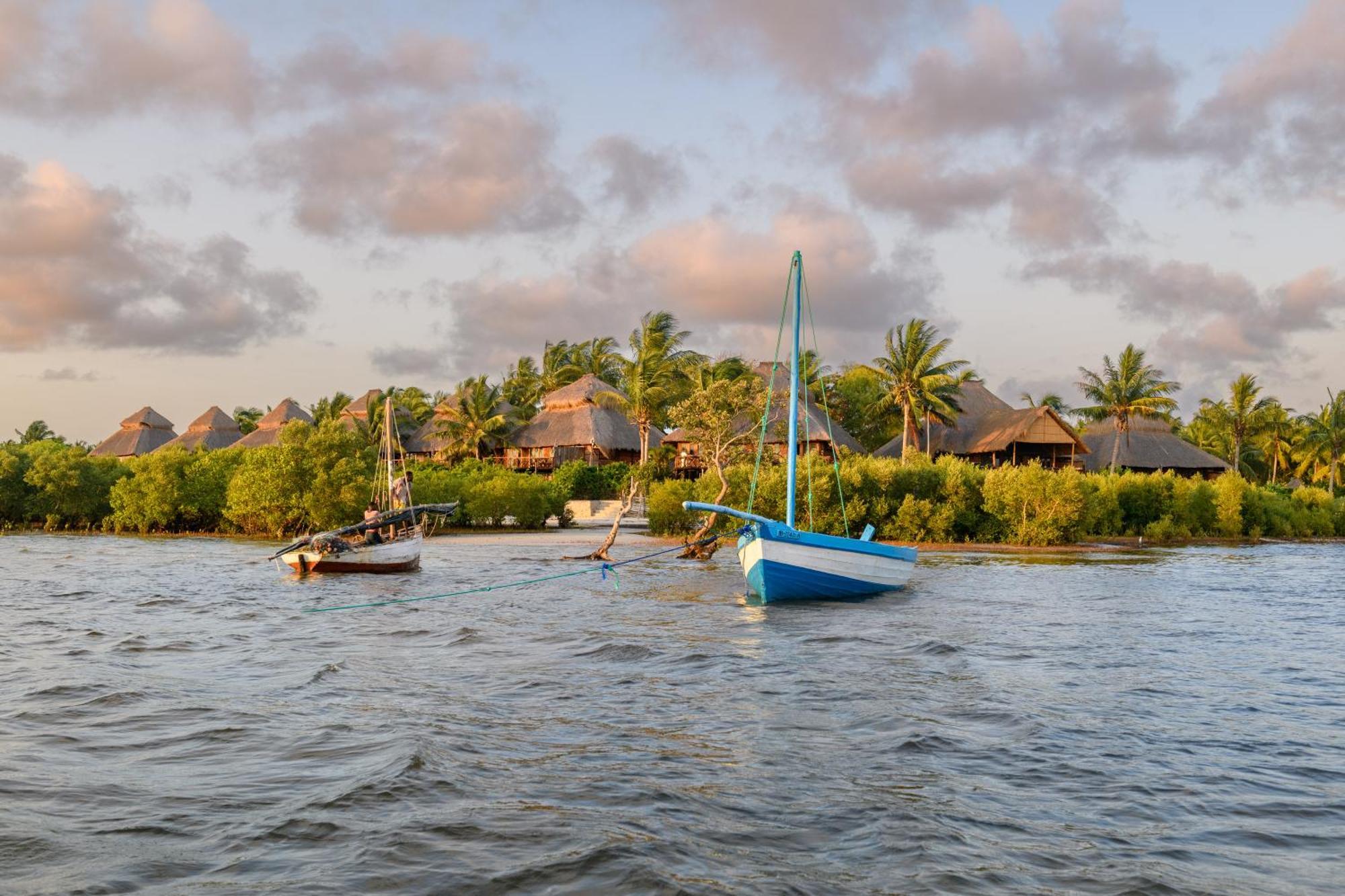 Ocean Pearl Beach Lodge Виланкулос Экстерьер фото