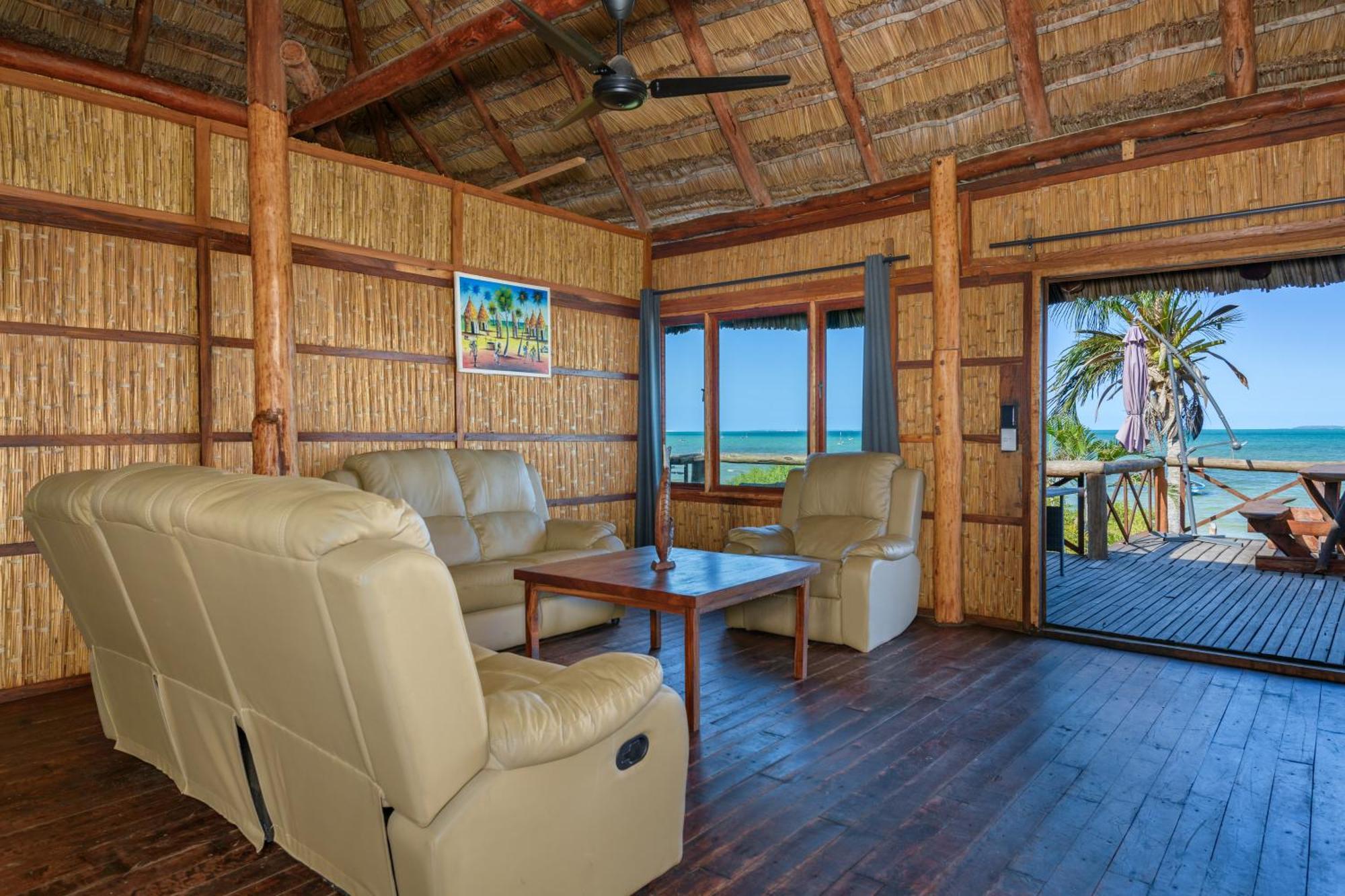Ocean Pearl Beach Lodge Виланкулос Экстерьер фото