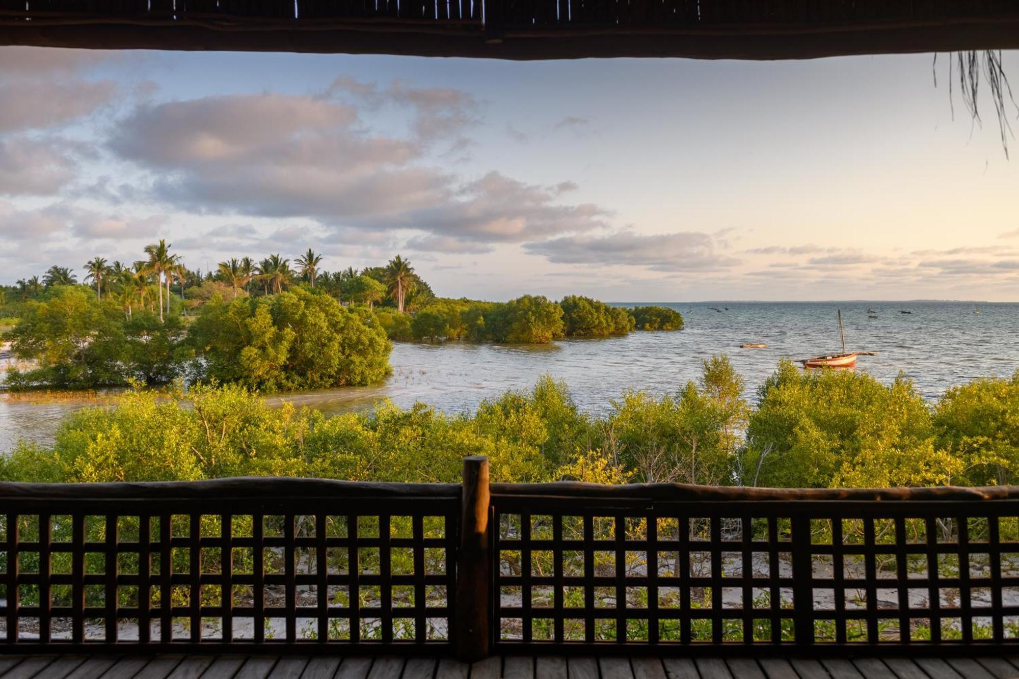 Ocean Pearl Beach Lodge Виланкулос Экстерьер фото