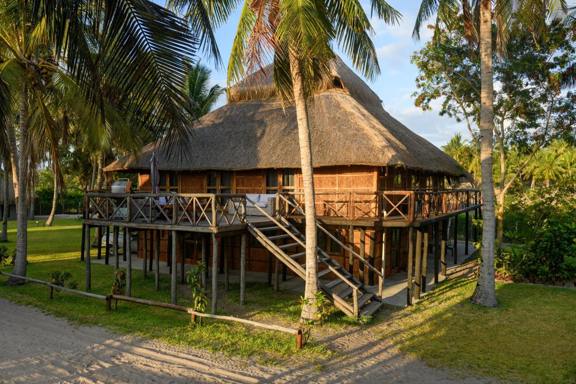 Ocean Pearl Beach Lodge Виланкулос Экстерьер фото